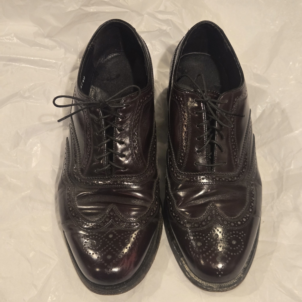 The Florsheim Shoe Mens Burgundy Brown Leather Oxford Wing Tipped Size 8.5E